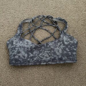 Lululemon super cute sports bra